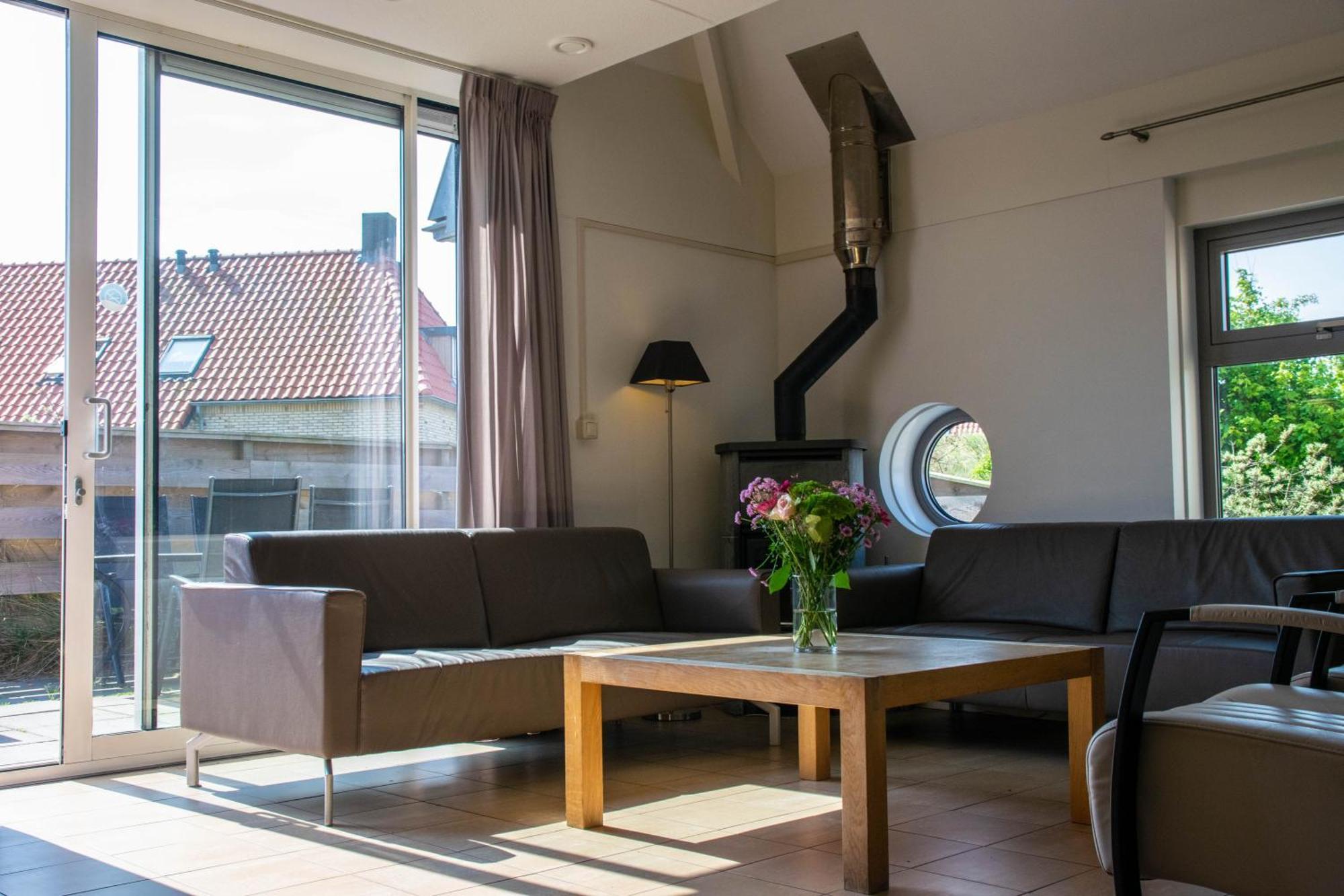Vakantiepark Klein Vaarwater Buren  Oda fotoğraf